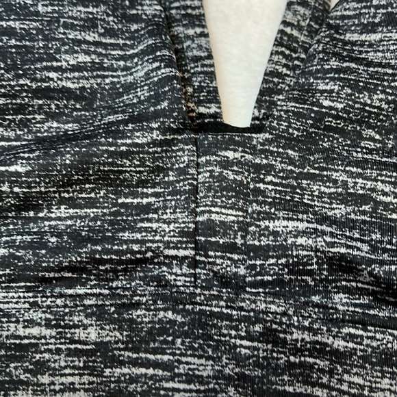 VSX Sport Sports Bra / Bralette. Size Small. EUC. Black Heathered with cute back - Picture 2 of 6